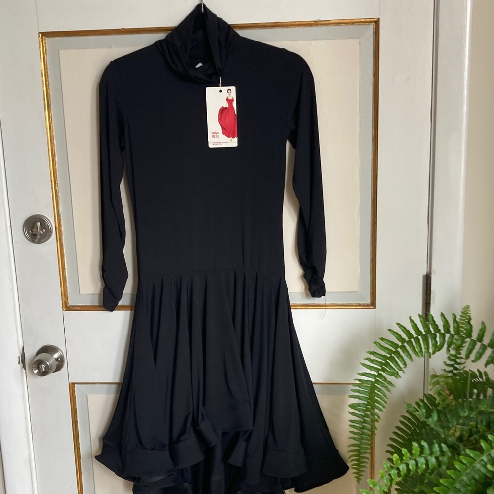Elegant Black Long-Sleeve Dress